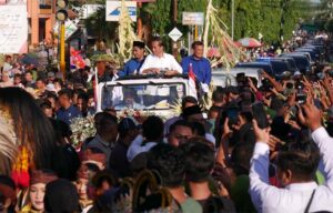 Warga Blora Antusias Sambut Pawai Jokowi dan Luthfi-Yasin