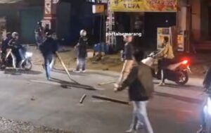 Aksi Tawuran Antar Gengster di Kalipancur Semarang, Polisi Buru Pelaku