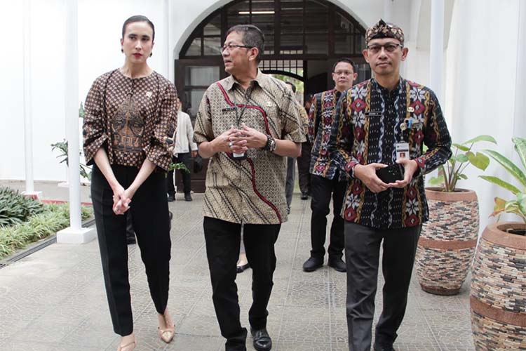 Menteri Pariwisata Widiyanti Putri Wardhana Kunjungi Kota Lama Semarang