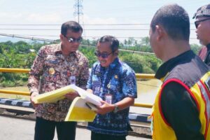 Gubernur Luthfi Tinjau Perbaikan Jalan: Jawa Tengah Siap Hadapi Arus Mudik 2025