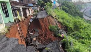 Longsor di Jangli Semarang: Akses Jalan Lumpuh, Warga Mengungsi dalam Kekhawatiran