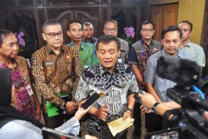Berani Ganggu Dana Desa? Gubernur Ahmad Luthfi Siap “Hantam” Siapa Pun Tanpa Ampun