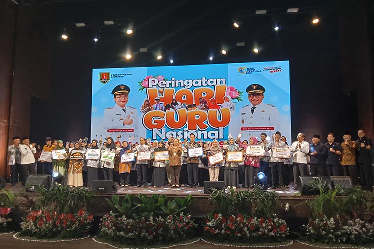 Wali Kota Semarang Hari Guru Nasional